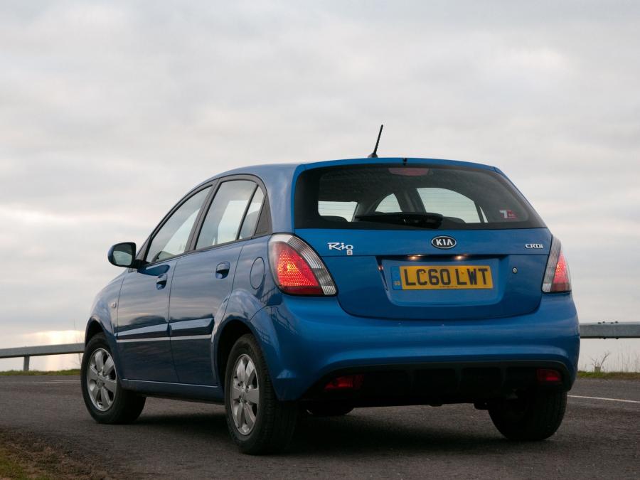  Kia Rio Hatchback 2009 года  (UK) (фото 6 из 19)